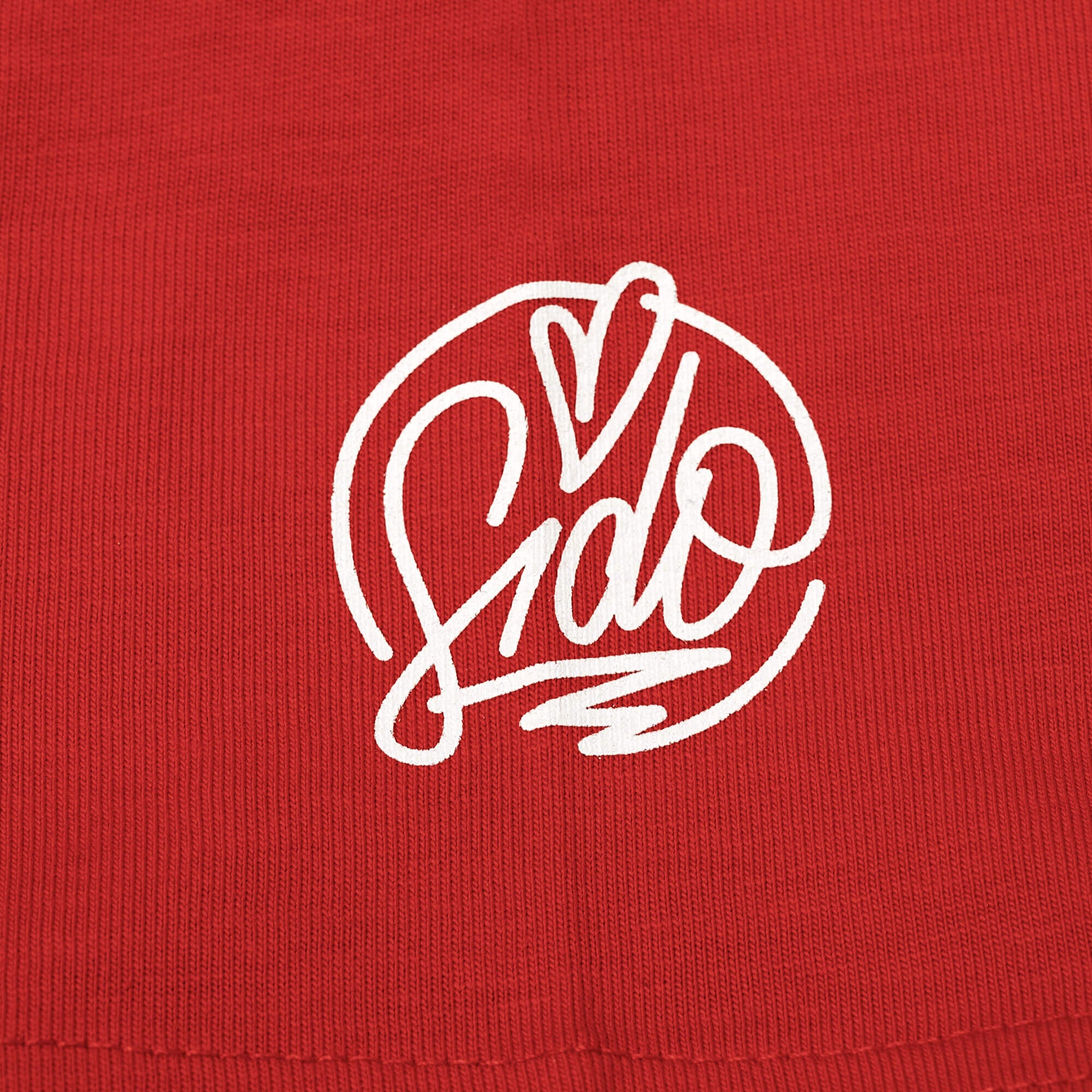 https://images.bravado.de/prod/product-assets/product-asset-data/sido/sido/products/143892/web/371024/image-thumb__371024__3000x3000_original/Sido_Goldjunge-Big-Label_T-Shirt_s143892_o557889_a371024_v9126659.3fbc8627.jpg