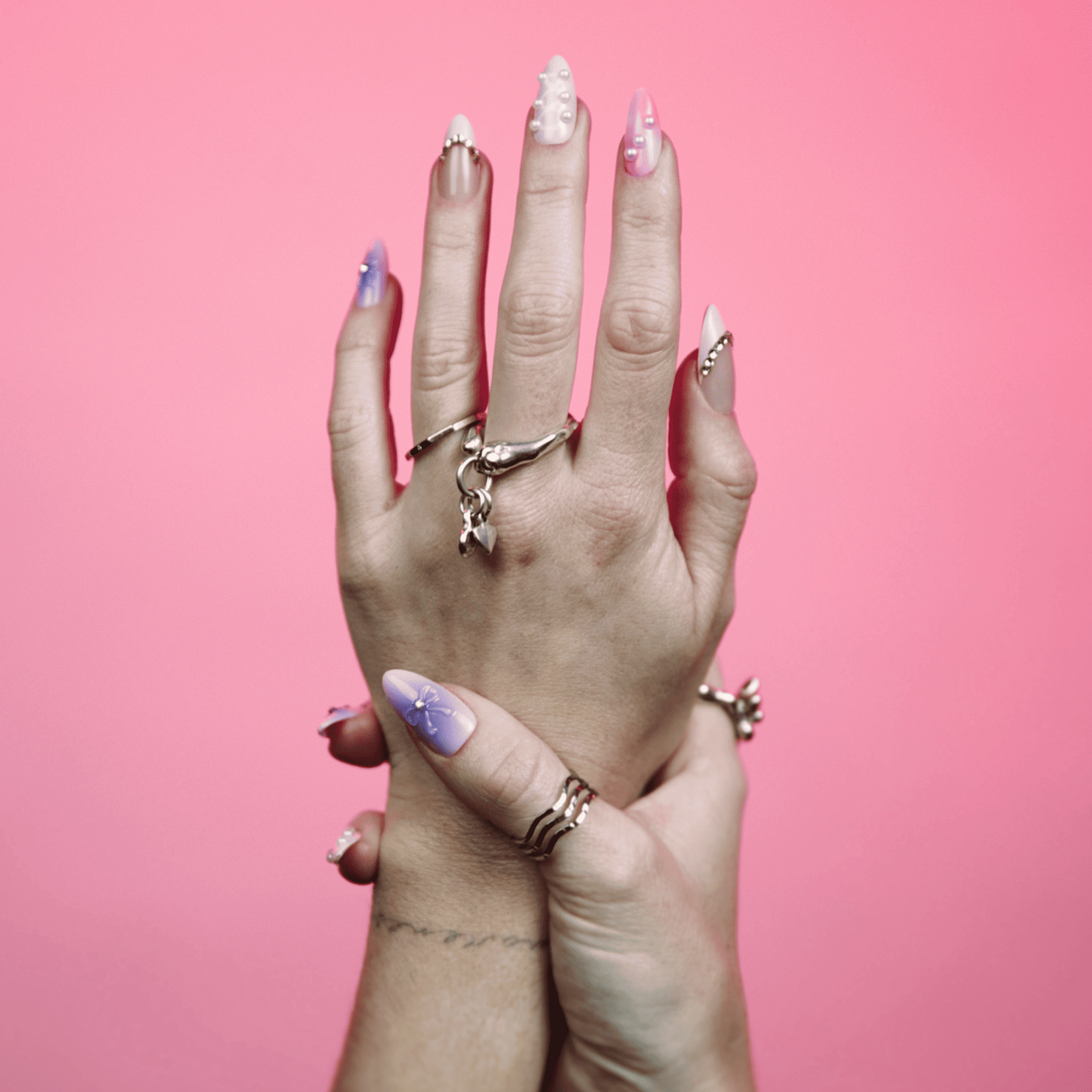 isla Hi Besties! Premium Press On Nails feat. Badmomzjay 389551